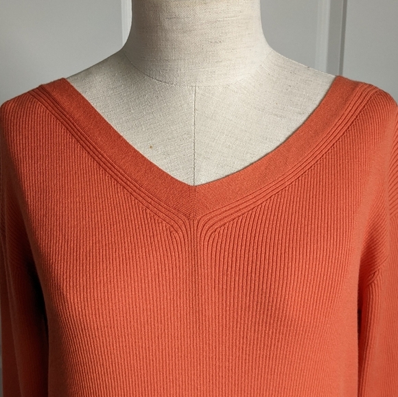 Lafayette 148 Sweater Lightweight Rib Knit V-Neck Pullover Habanero Orange M NWT - Picture 2 of 14